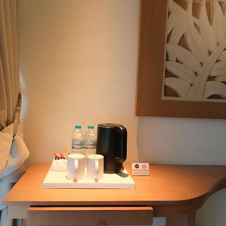 Zia Hotel Kuta Кута Екстериор снимка
