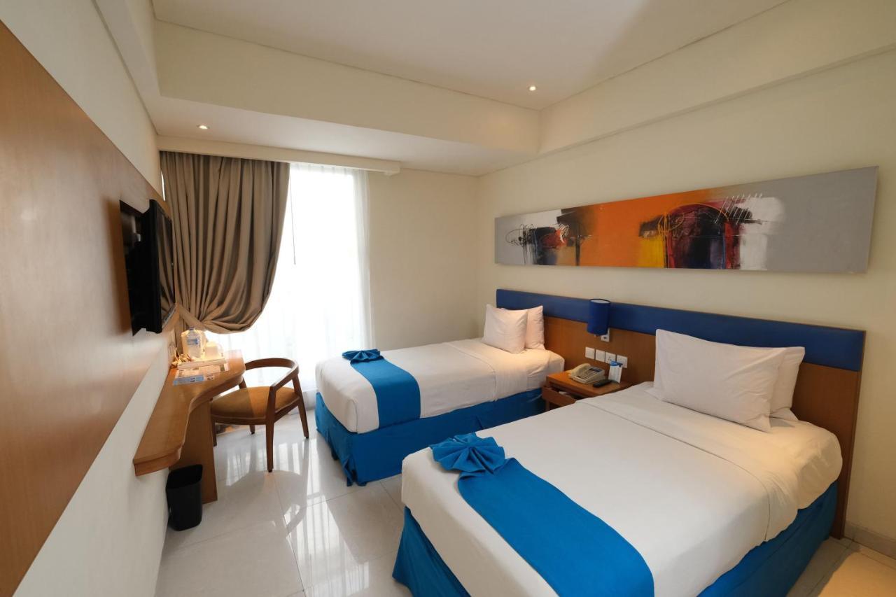 Zia Hotel Kuta Кута Екстериор снимка